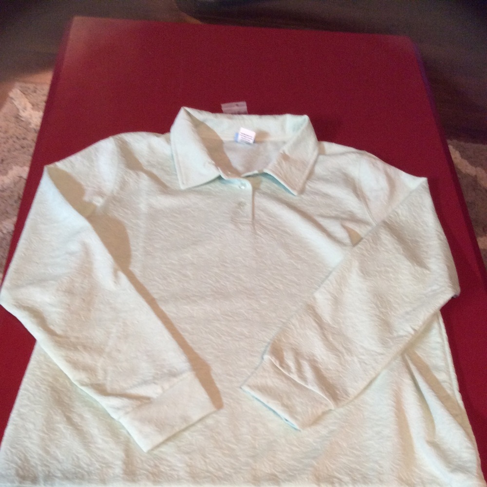 NWT Comfort Corner XL LS Top